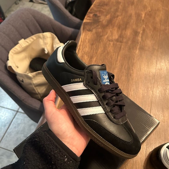 Adidas Samba - Picture 2 of 4